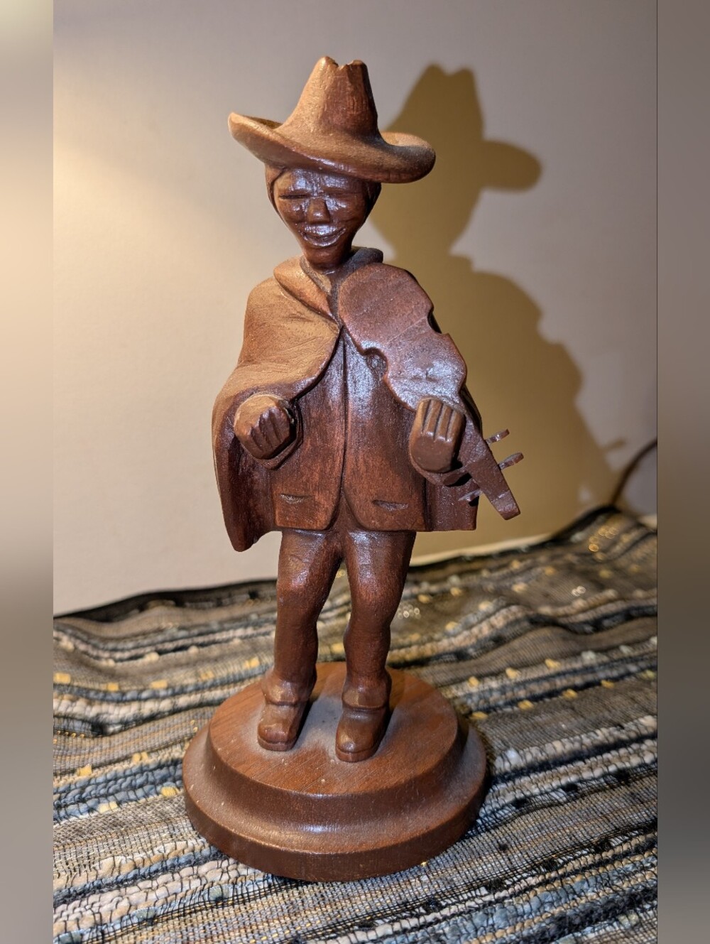 Vintage Handcarved violin player Made by great grandpa in the 1980s.